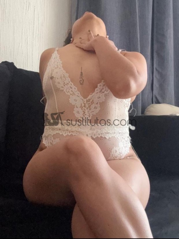 Paola Mendez puta y escort en León