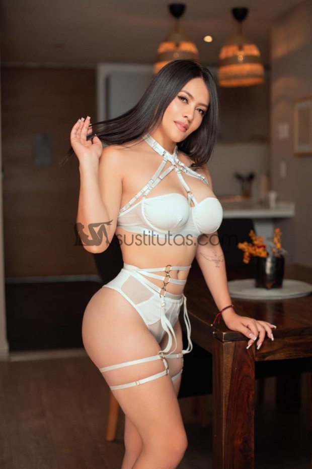 Carolina puta y escort en Querétaro
