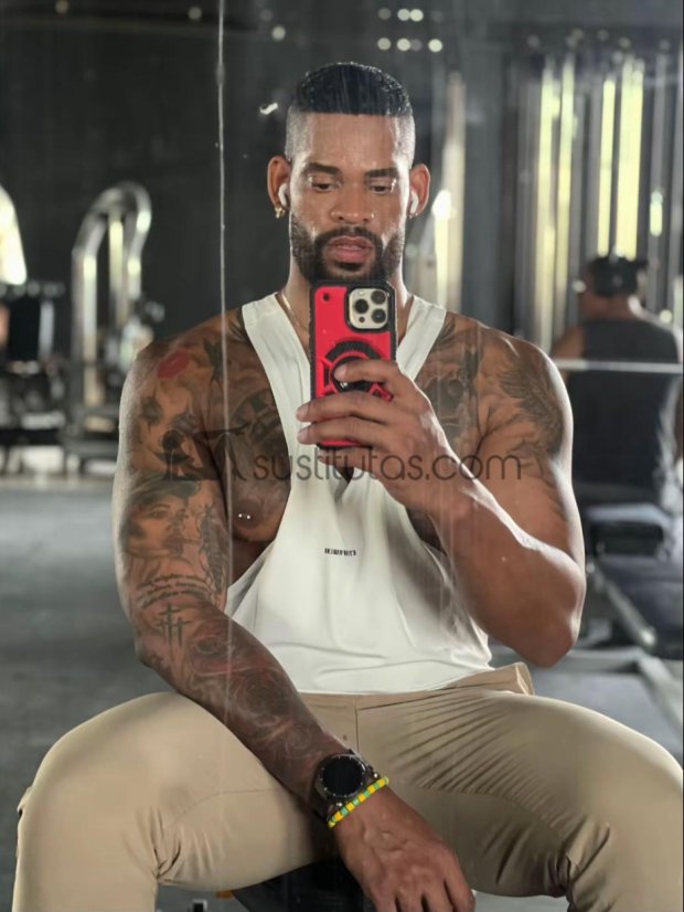 Yerandri Martinez chapero y gay en Pachuca de Soto